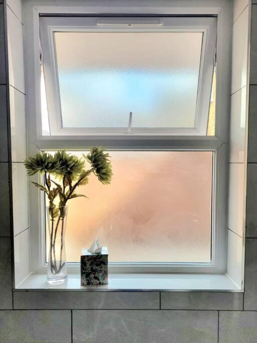 - Near Heathrow Holiday home