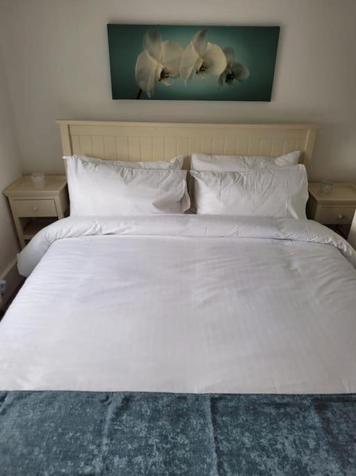 - Near Heathrow Holiday home Southall